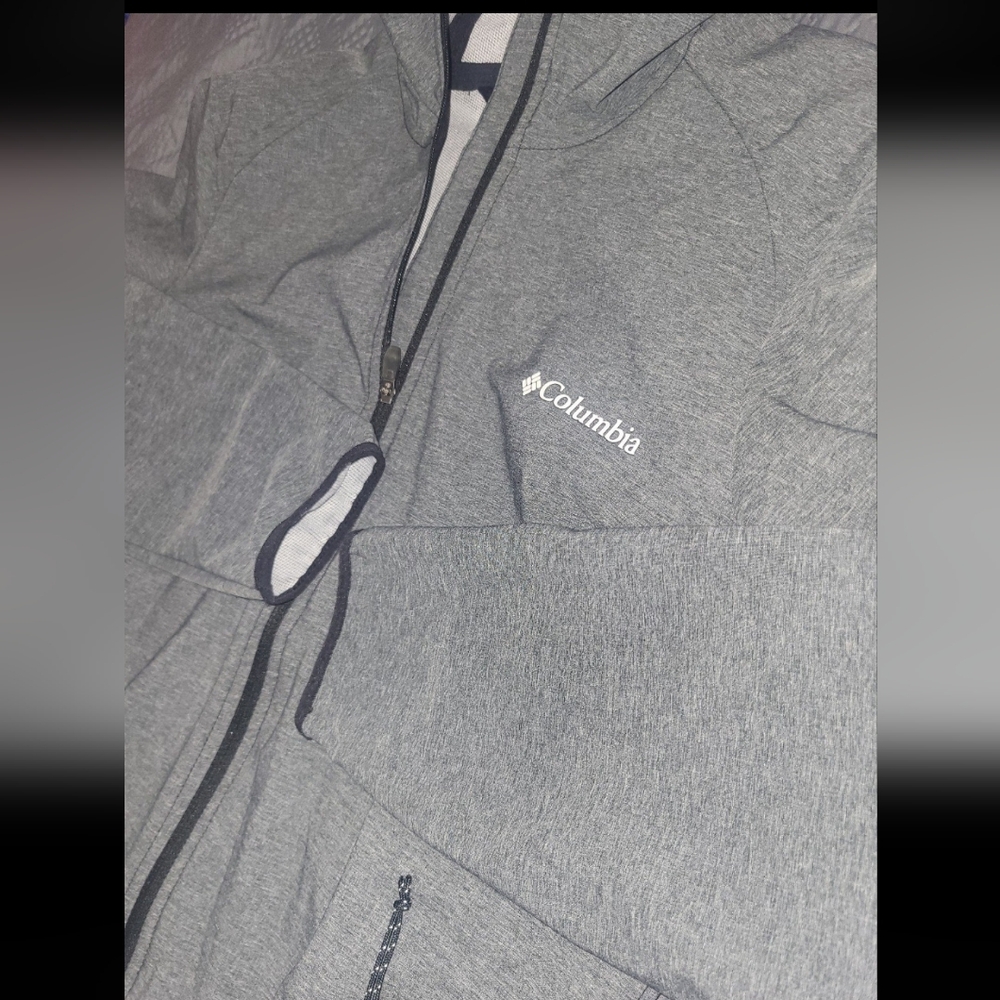 Columbia Soft Shell Jacket - Picture 2 of 3